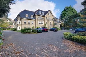 Front External- click for photo gallery